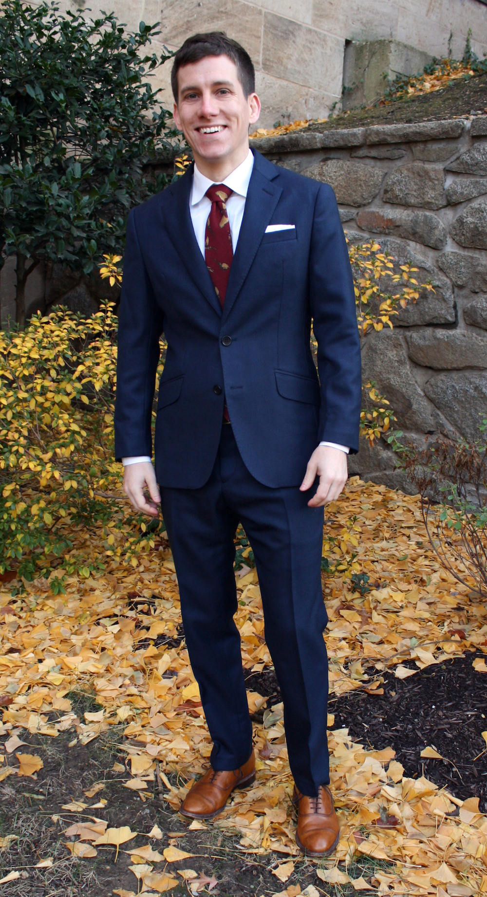 Solid blue + solid white + pattern tie