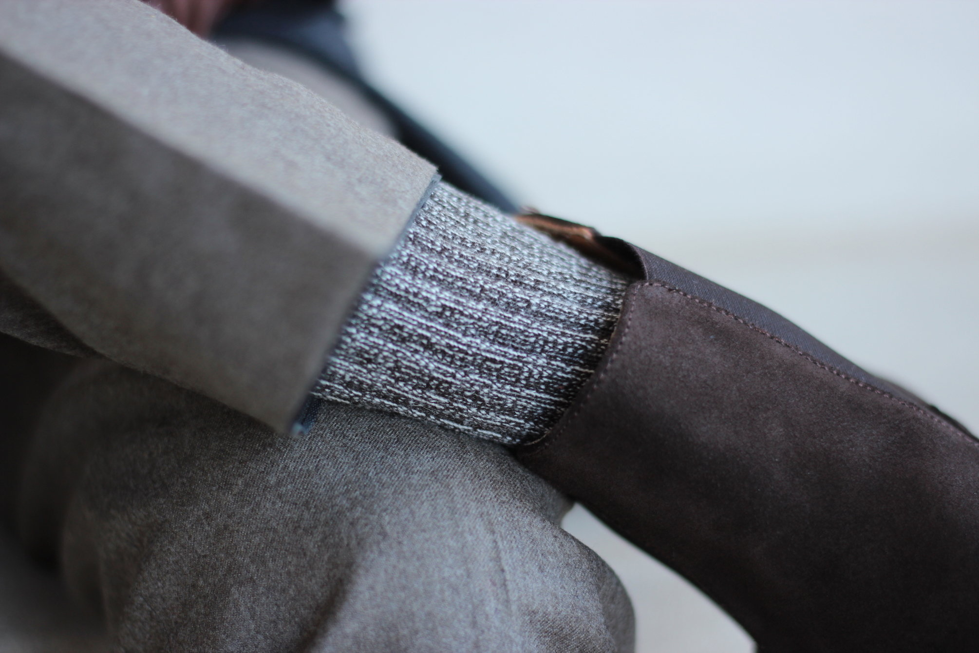 Cushioned wool socks with suede Chelsea boots