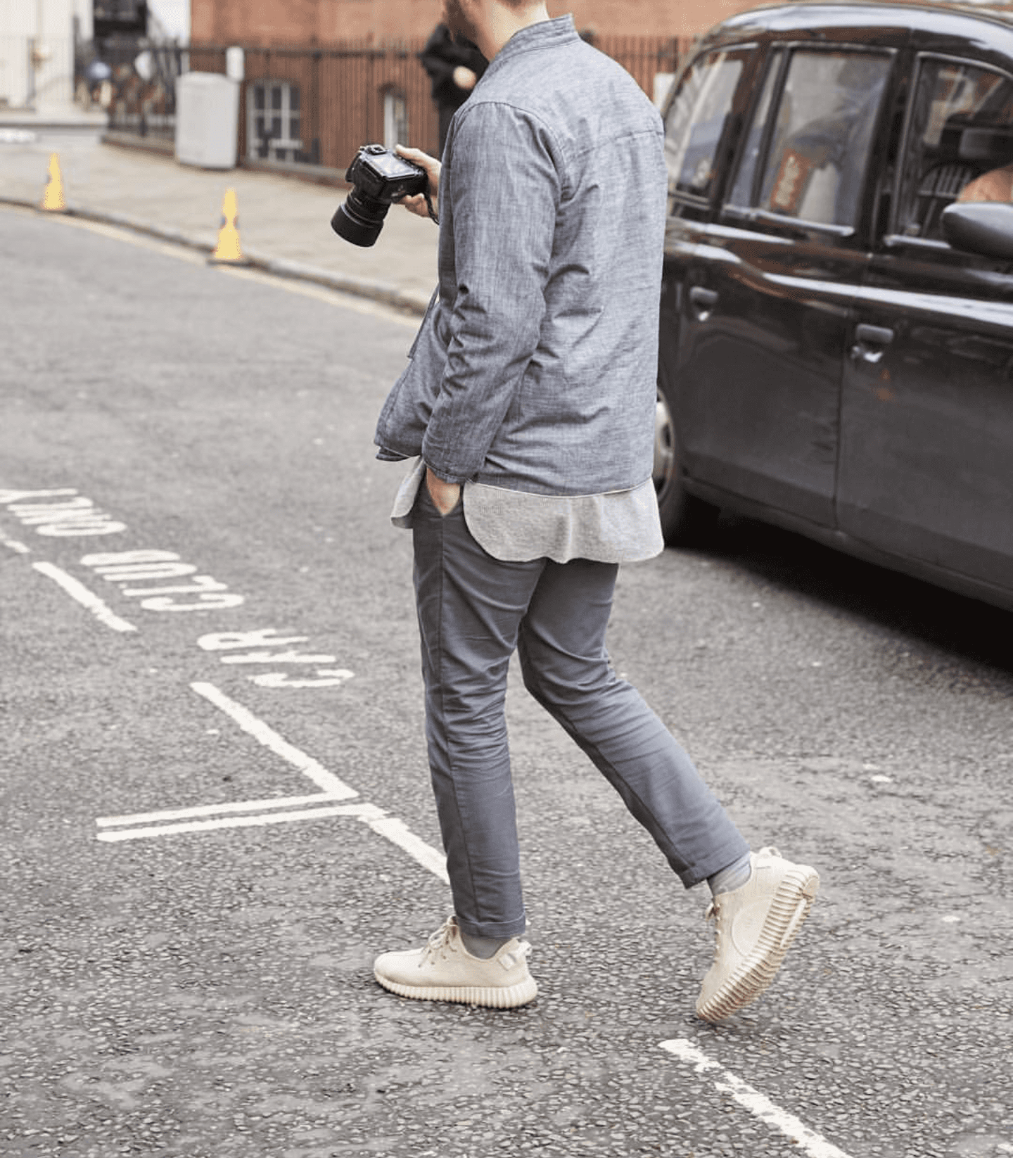 man wearing gray chinos