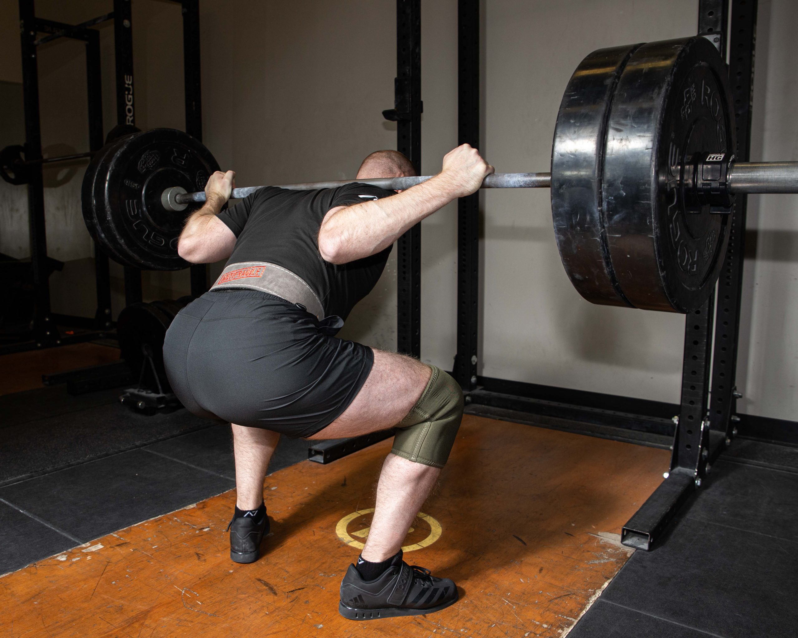 Lifting weights with the Pioneer belt