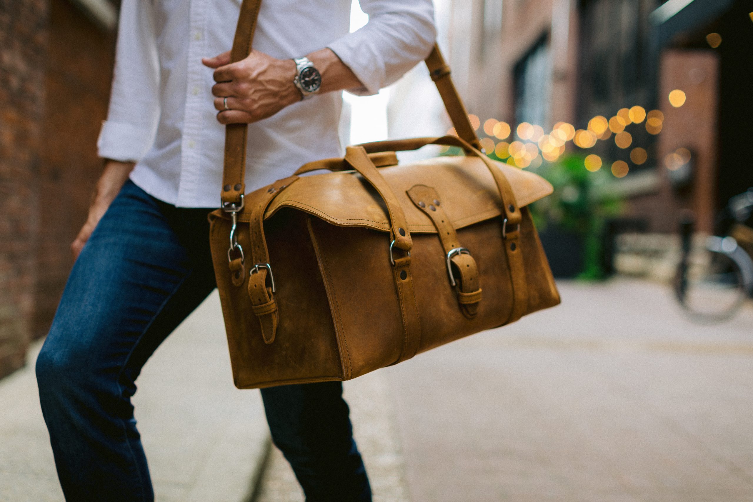 Saddleback duffle over shoulder