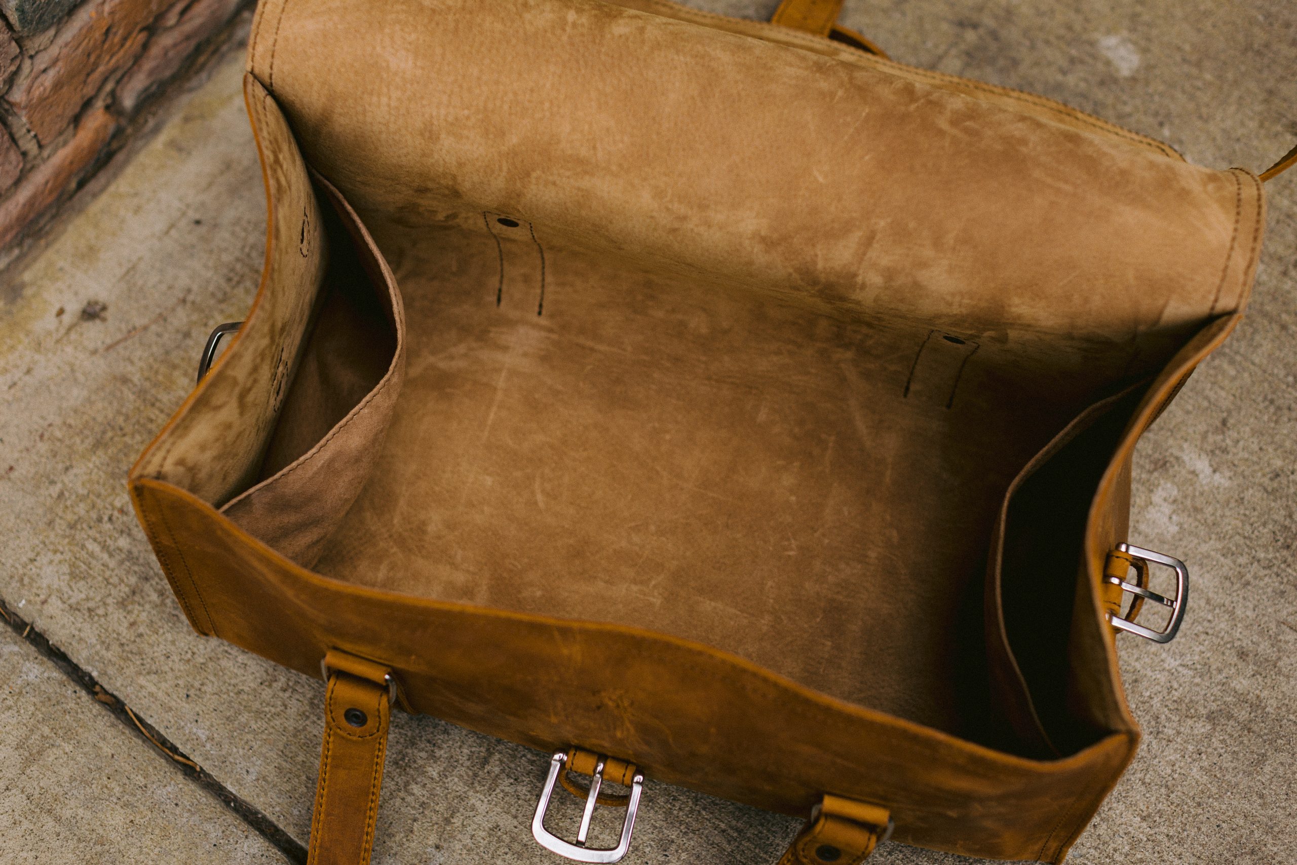 Saddleback duffle empty