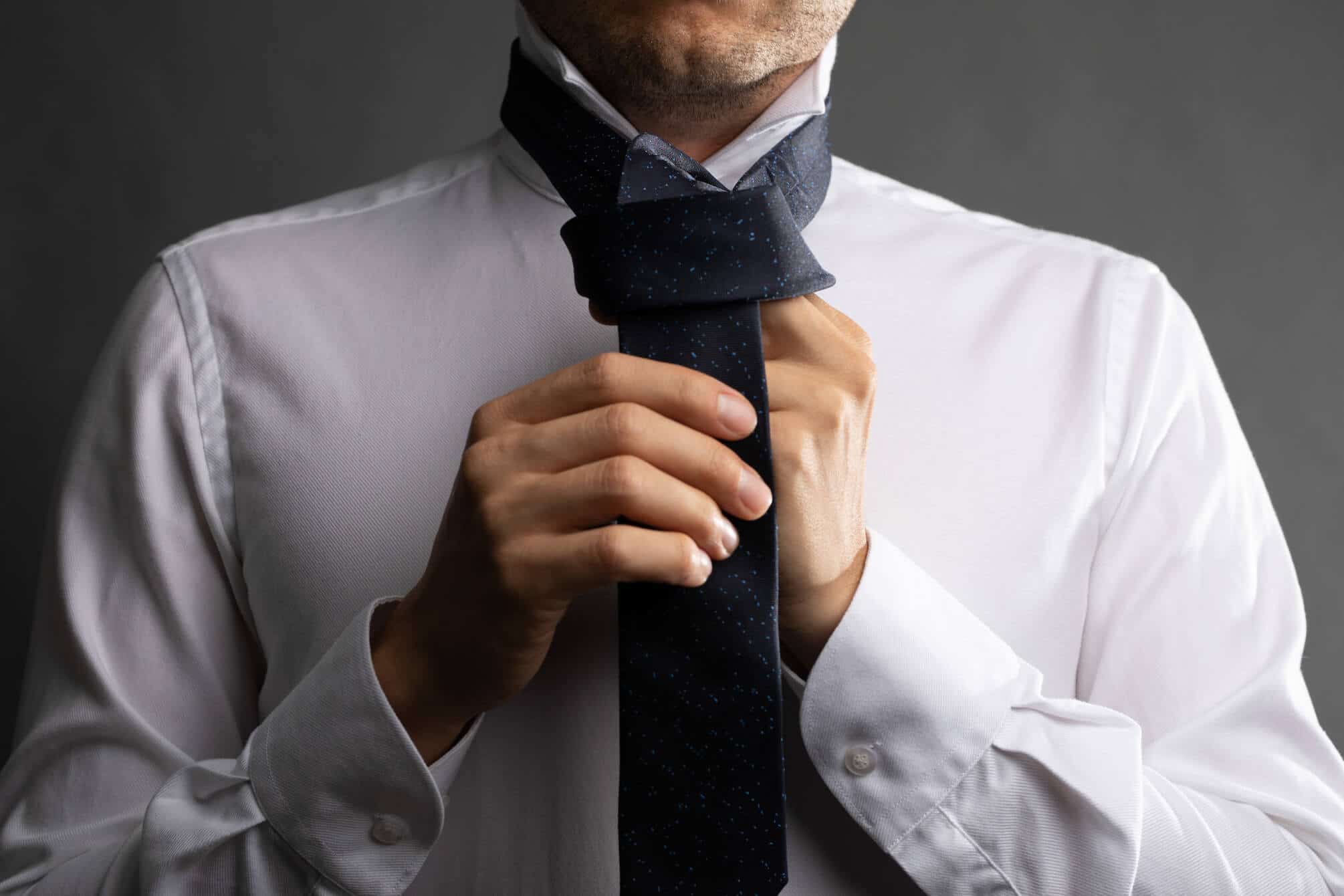 Simple Tie Knot Step 6