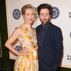 Simon Helberg height