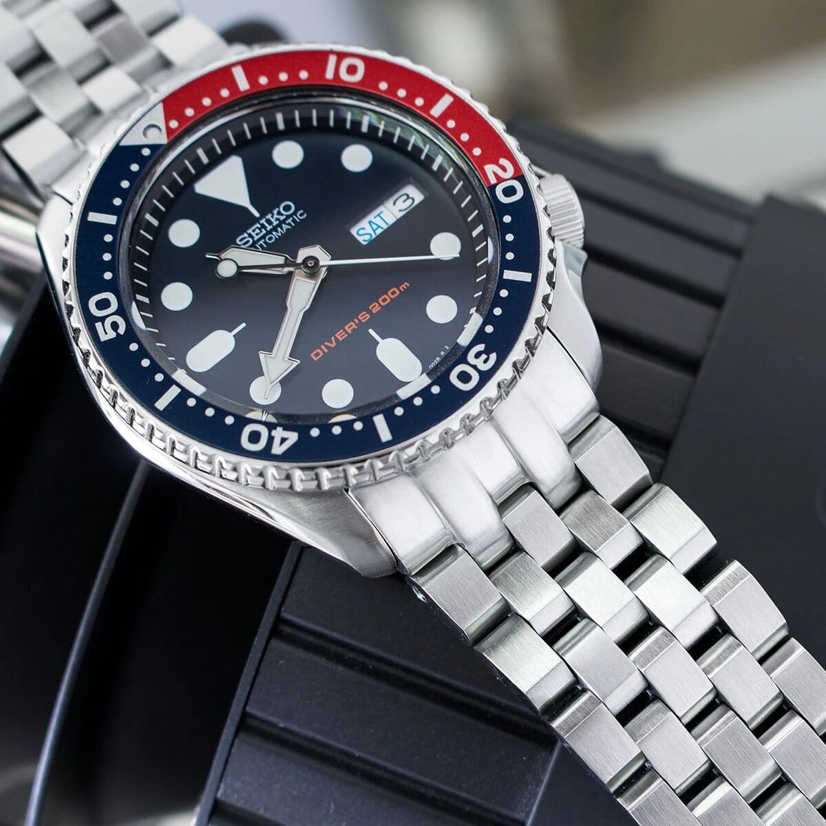 An SKX009 on a Strapcode Engineer’s bracelet