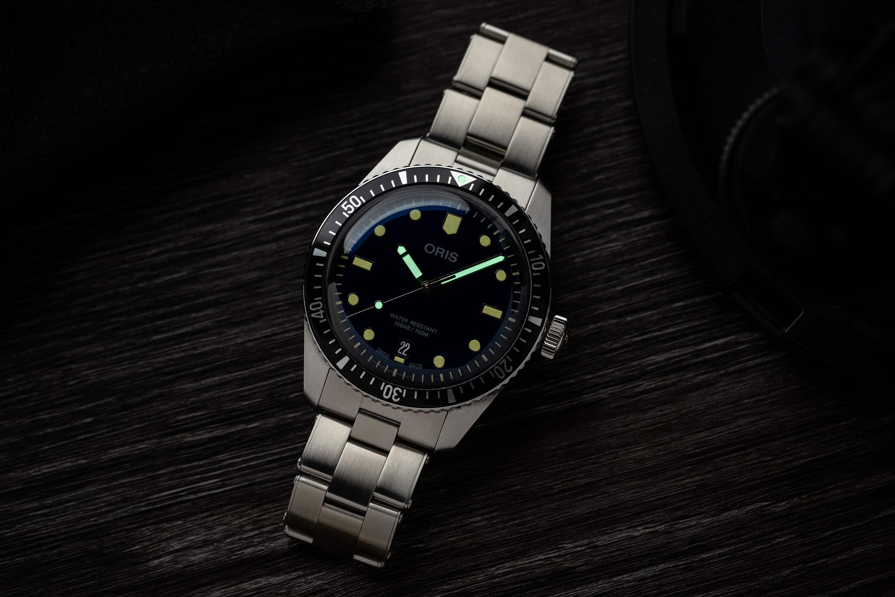 Oris Divers Sixty-Five haphazard lume