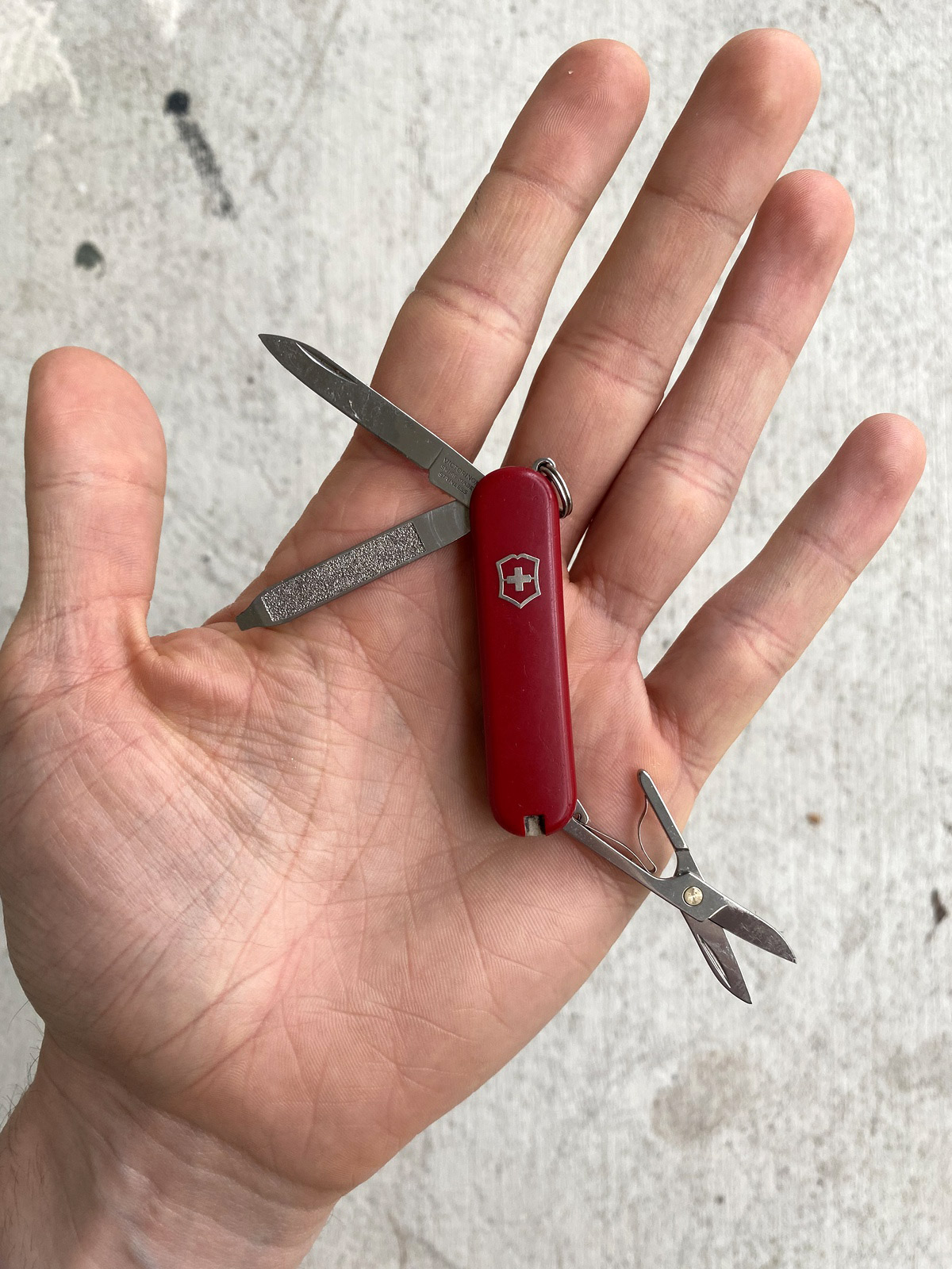 Victorinox Classic SD functions