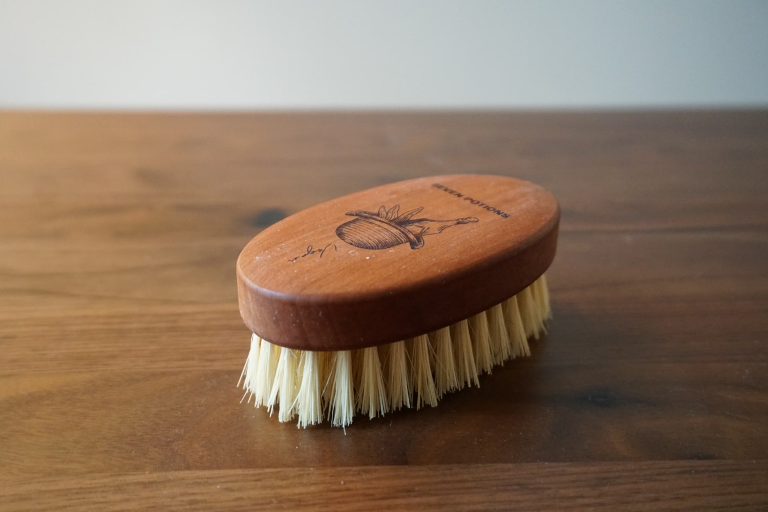 Seven Potions vegan brush