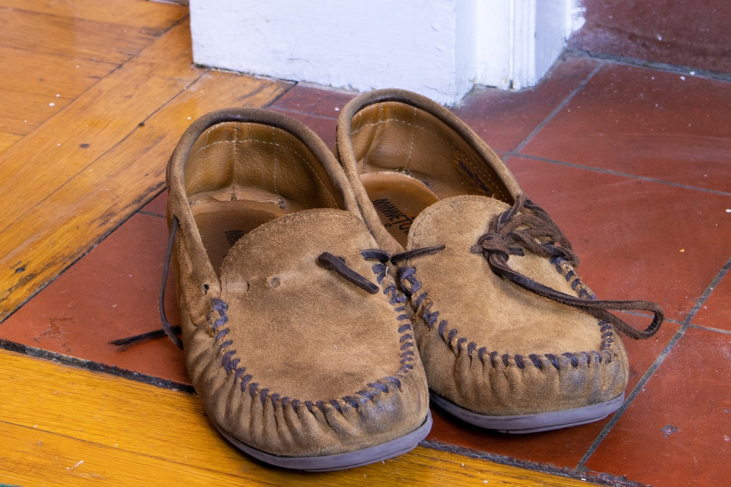 Moccasins Old