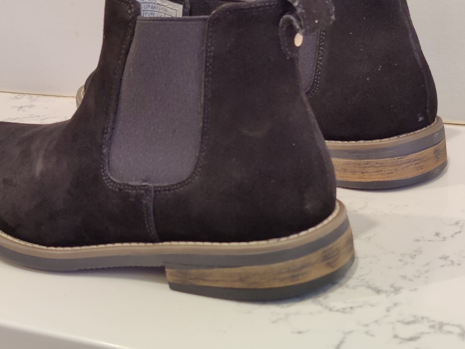 Bruno Marc Chelsea boots heel