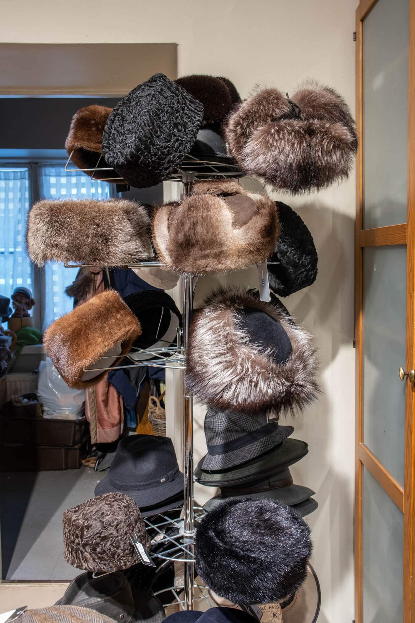 Fur hat display rack